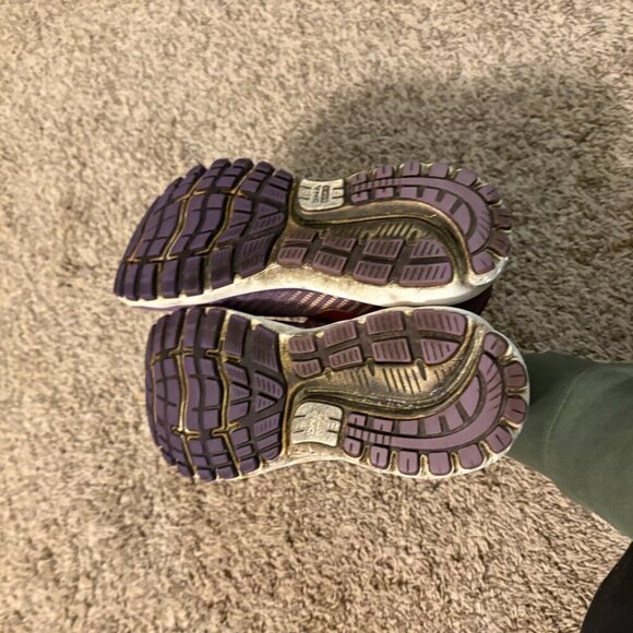 Brooks Ghost 12 purple sneakers - Picture 6 of 7